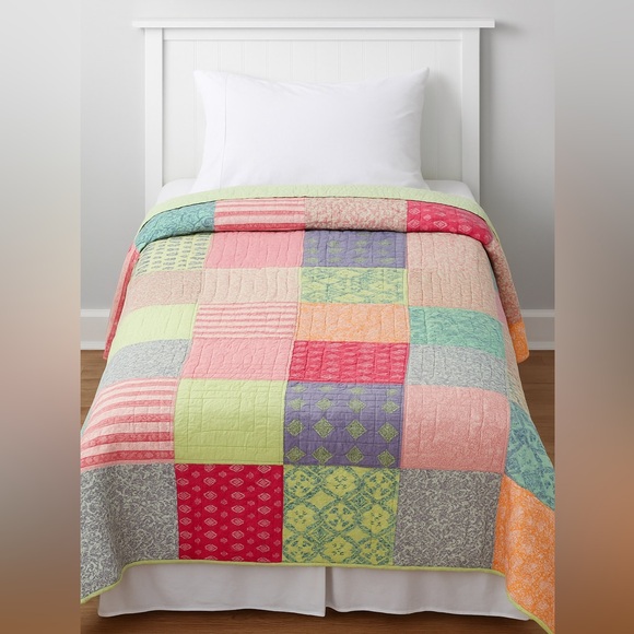 Pottery Barn PB Teen Embroidered Quilt Twin Size Multicolor Pastel Floral Pink - Picture 1 of 8